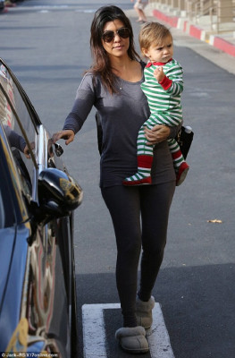 Kourtney Kardashian pic #660371