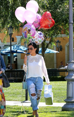 Kourtney Kardashian pic #695134
