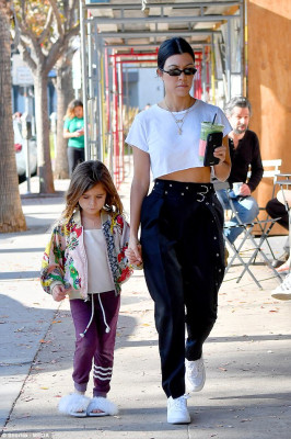 Kourtney Kardashian pic #995147