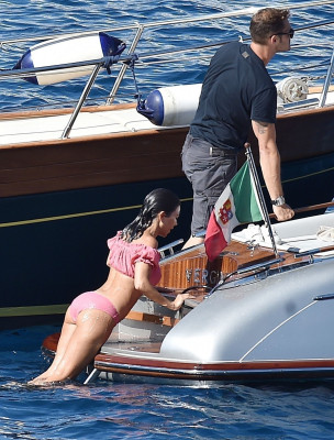 Kourtney Kardashian pic #1051586