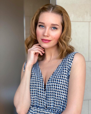 Kristina Asmus pic #1303005