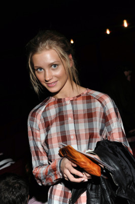Kristina Asmus pic #499532