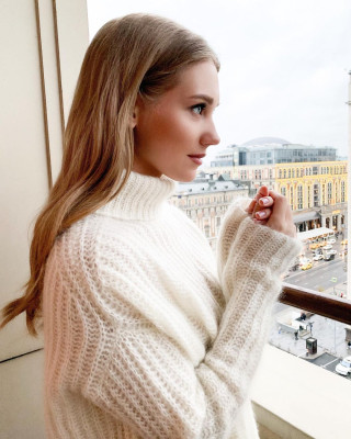 Kristina Asmus pic #1311075
