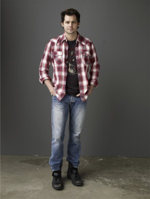 Kristoffer Polaha pic #1248428