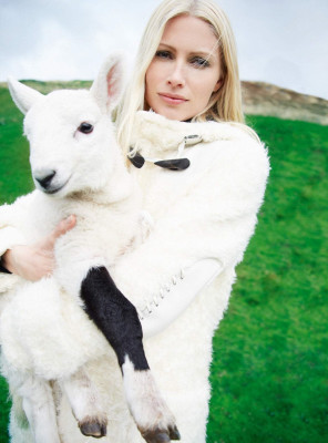 Kirsty Hume pic #964237