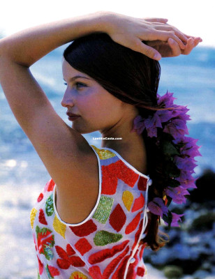 photo 23 in Laetitia Casta gallery [id124689] 2009-01-06 00:00:00