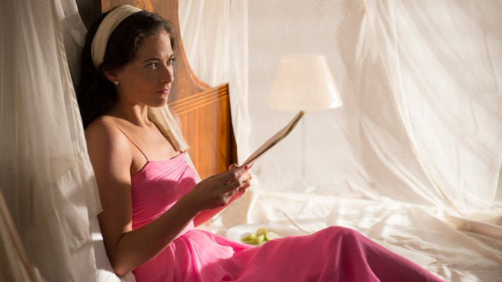 Lara Pulver pic #672448