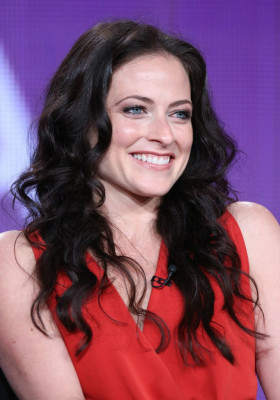 Lara Pulver pic #671871
