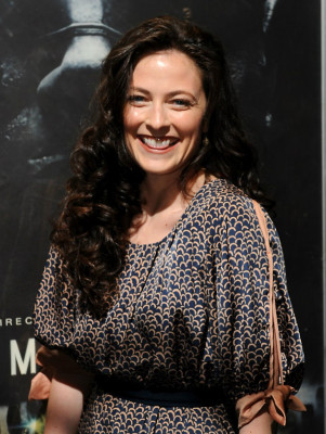 Lara Pulver pic #671696