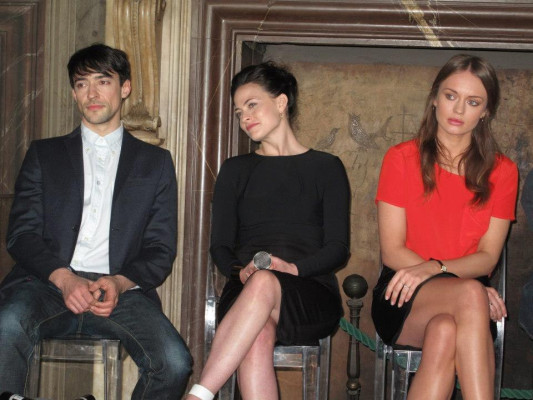 photo 18 in Lara Pulver gallery [id672193] 2014-02-24 00:00:00