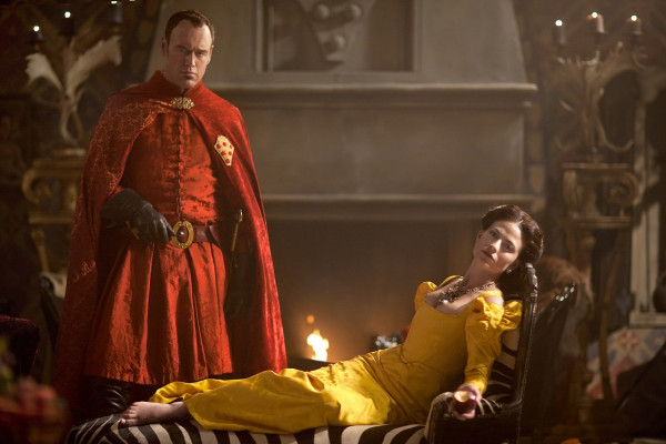 Lara Pulver pic #672233
