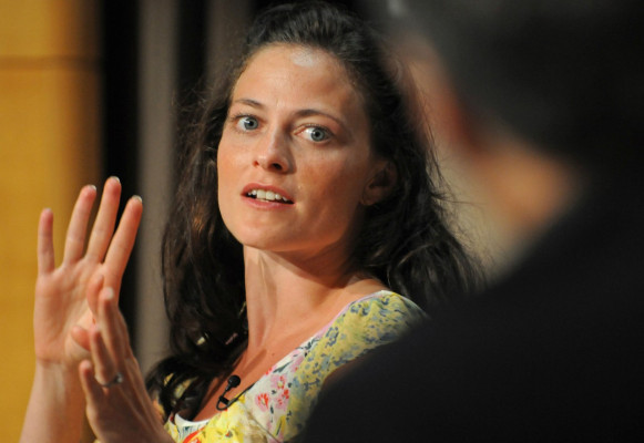 Lara Pulver pic #671729
