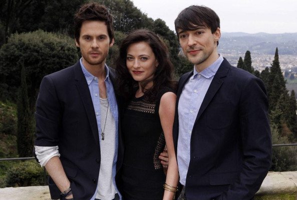 photo 28 in Lara Pulver gallery [id672417] 2014-02-24 00:00:00