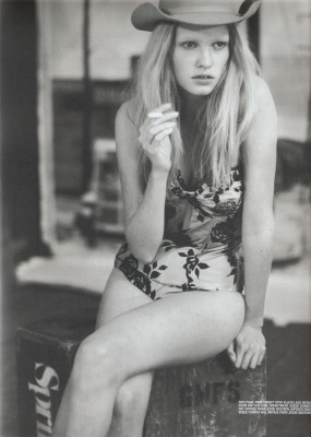 Lara Stone pic #125881