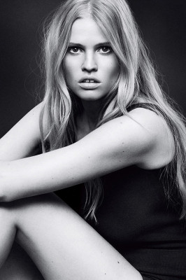 Lara Stone pic #682467