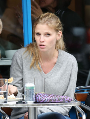 Lara Stone pic #536527