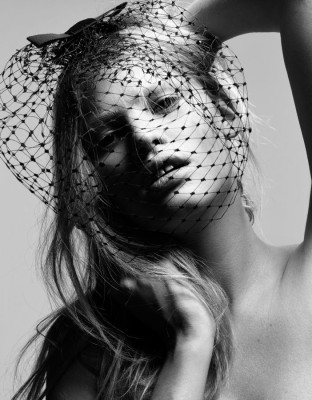 Lara Stone pic #131279