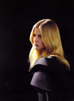 Lara Stone pic #132023