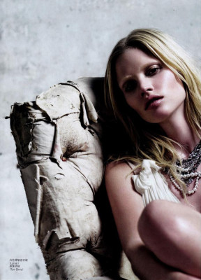 Lara Stone pic #305917