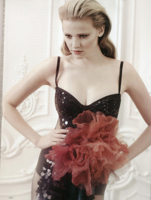 Lara Stone pic #198611
