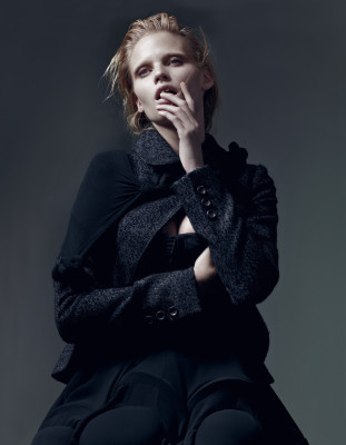 Lara Stone pic #356219