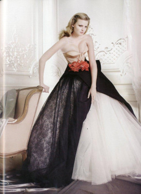 Lara Stone pic #230025