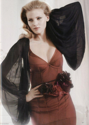 Lara Stone pic #230023