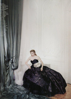 Lara Stone pic #230022