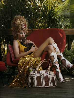Lara Stone pic #344339