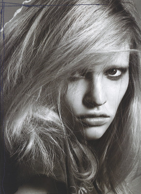 Lara Stone pic #132048