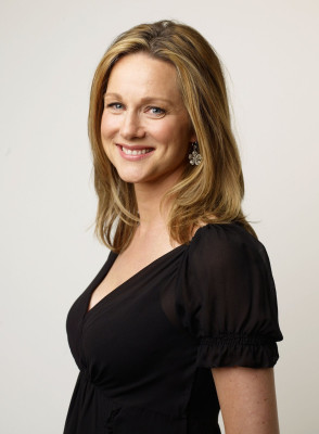 Laura Linney pic #155953