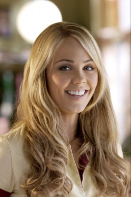 photo 5 in Laura Vandervoort gallery [id336756] 2011-02-04 00:00:00