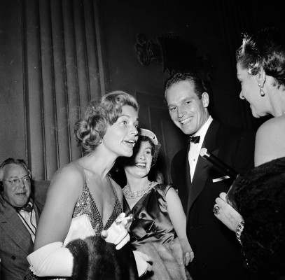 Lauren Bacall pic #427785