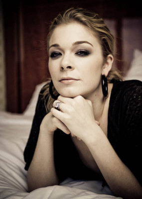 photo 16 in Le Ann Rimes gallery [id201878] 2009-11-18 00:00:00