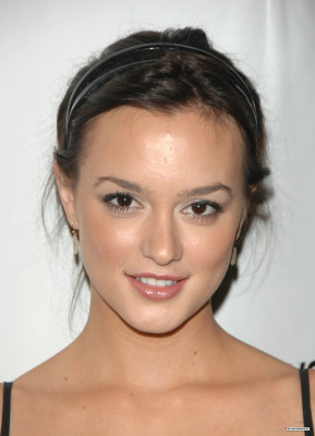 photo 12 in Leighton Meester gallery [id203910] 2009-11-20 00:00:00