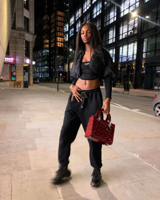 photo 29 in Leomie Anderson gallery [id1207431] 2020-03-20 00:00:00
