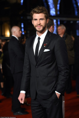 photo 19 in Liam Hemsworth gallery [id809801] 2015-11-07 00:00:00