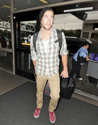 photo 9 in Liam Hemsworth gallery [id512627] 2012-07-20 00:00:00