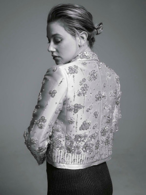 photo 23 in Lili Reinhart gallery [id1310757] 2022-09-26 00:00:00