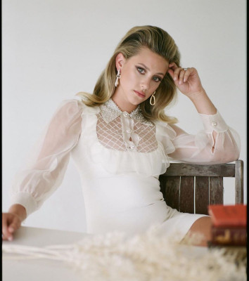 Lili Reinhart pic #1230263
