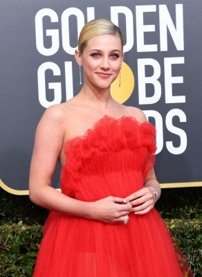 Lili Reinhart pic #1098450