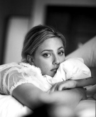 Lili Reinhart pic #1226142
