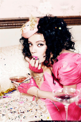 photo 17 in Lily Allen gallery [id159623] 2009-06-02 00:00:00