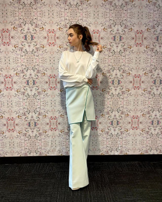Lily Collins pic #1296797
