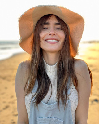 Lily Collins pic #1296794