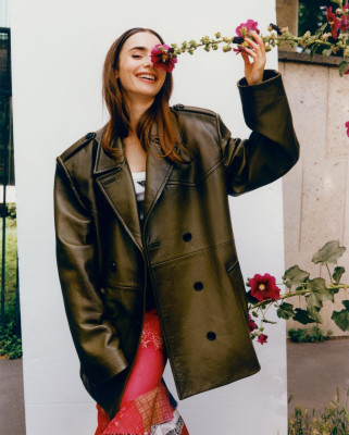 Lily Collins pic #1317975
