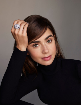 Lily Collins pic #1290973