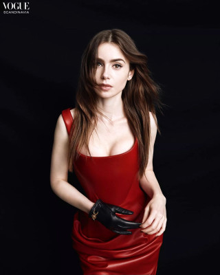 Lily Collins pic #1359469