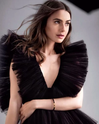 Lily Collins pic #1295275