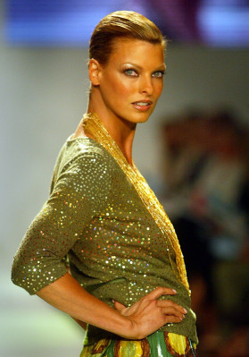 photo 20 in Linda Evangelista gallery [id19447] -0001-11-30 00:00:00